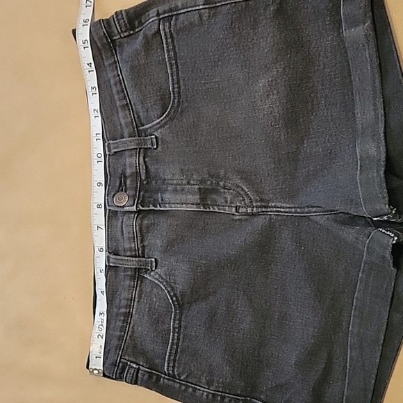 Old Navy Size 8 Washed Black Denim Mid Rise Cuffed Hem Shorts, Gently Used - Picture 3 of 12